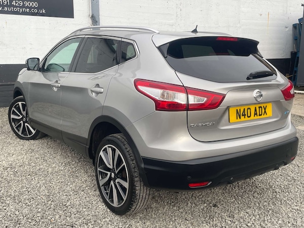 Used Nissan Qashqai 2015 for sale - 76105319: Photo 9