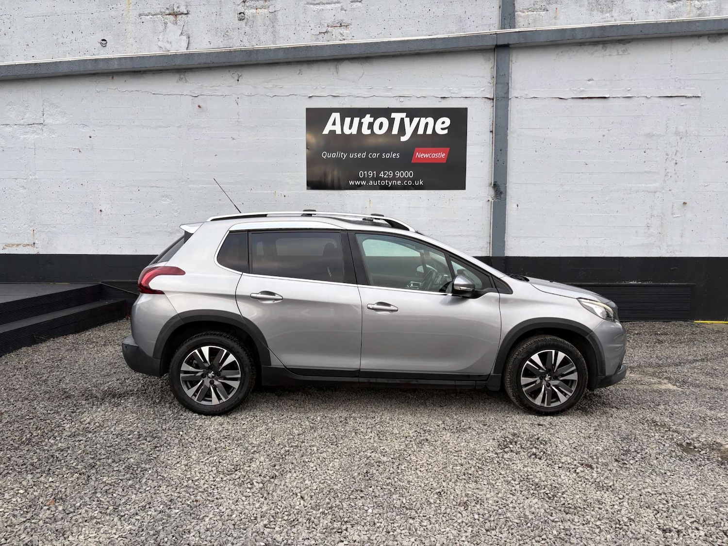 Used Peugeot 2008 2017 for sale - 77047478: Photo 9