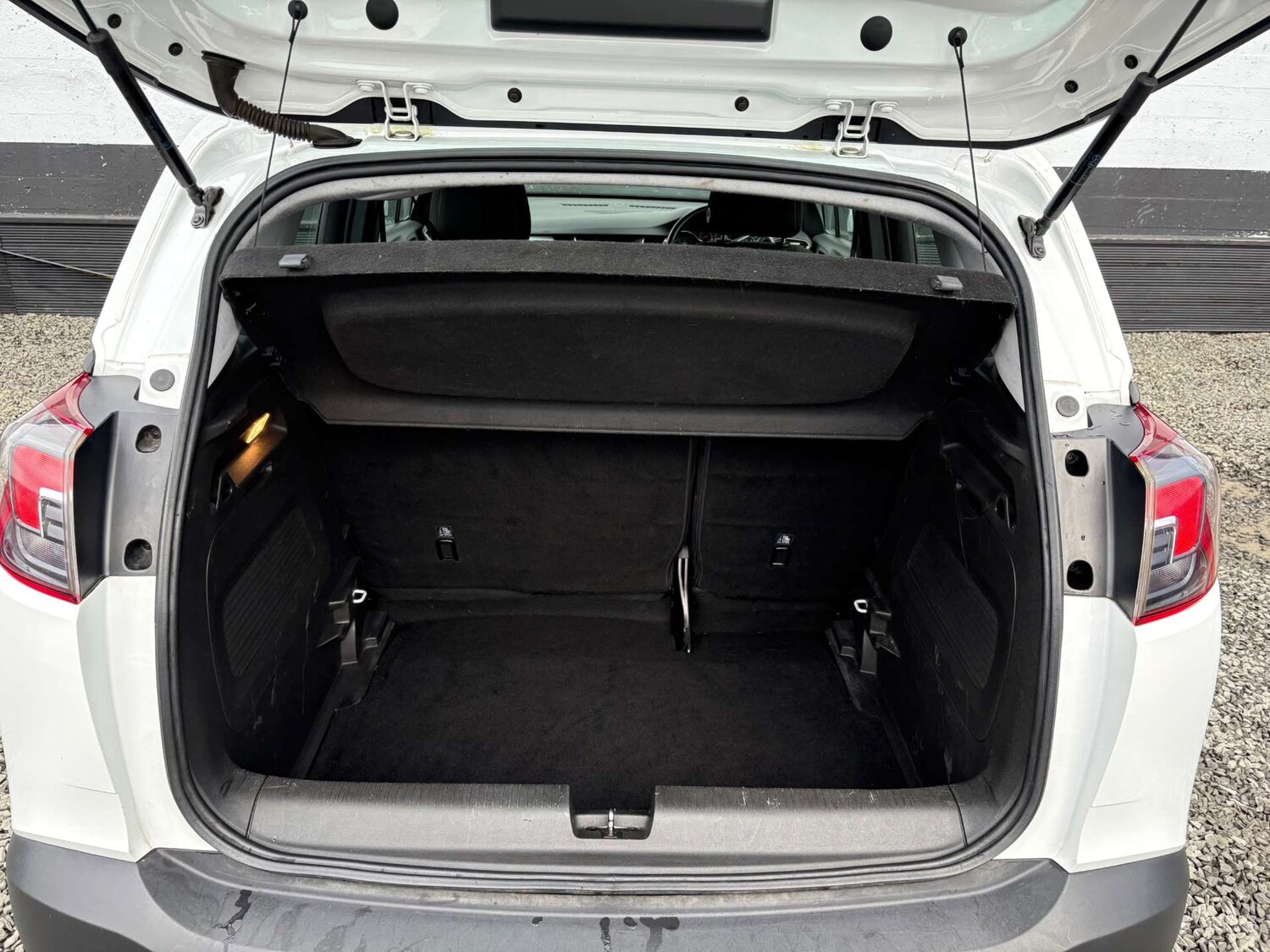 Used Vauxhall Crossland X 2018 for sale - 76601819: Photo 8