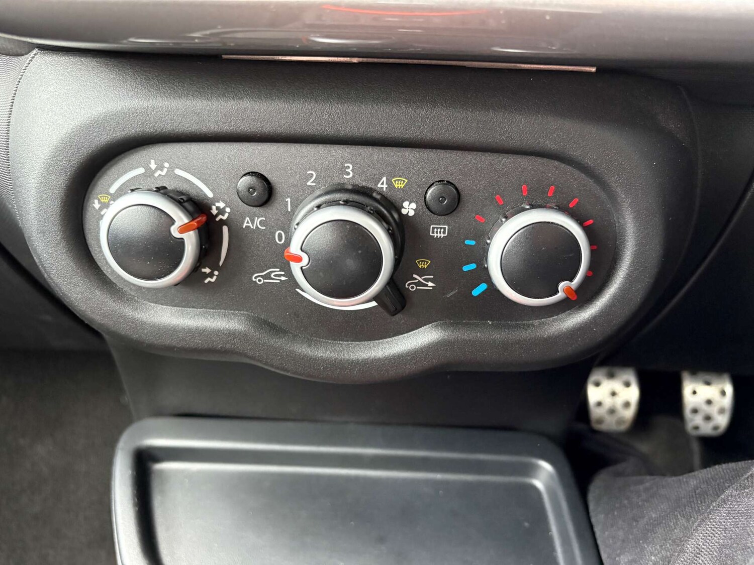 Used Renault Twingo 2017 for sale - 76601789: Photo 15