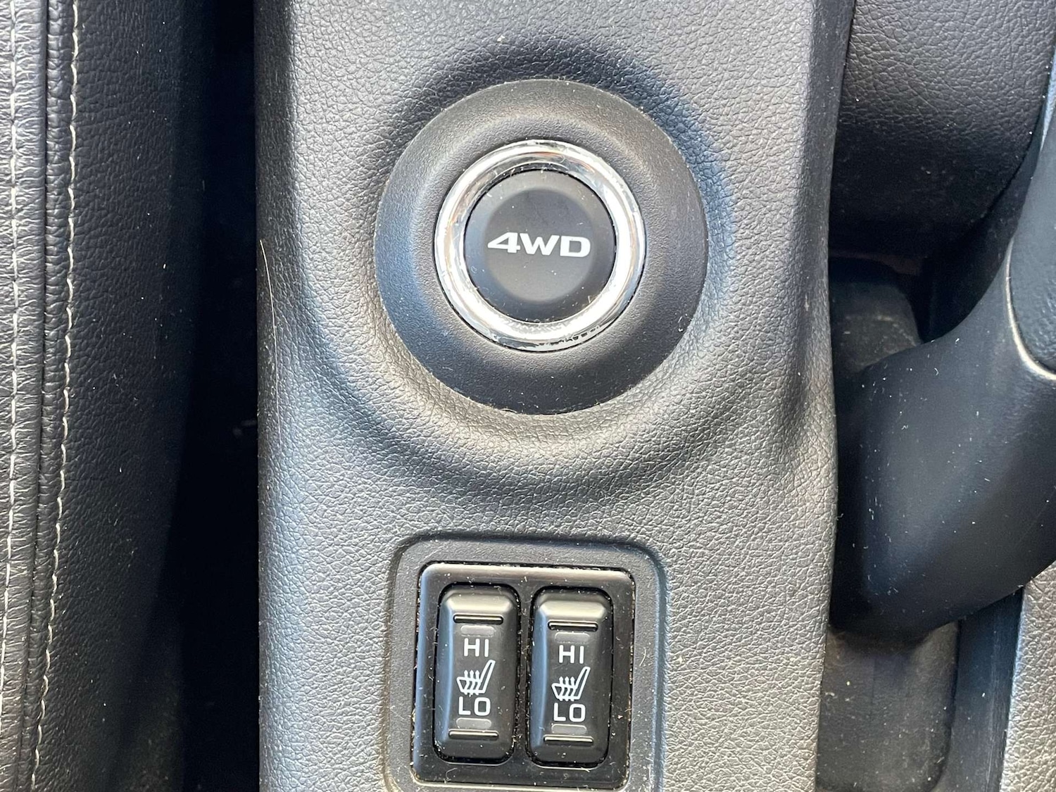 Used Mitsubishi Outlander 2015 for sale - 76757907: Photo 18