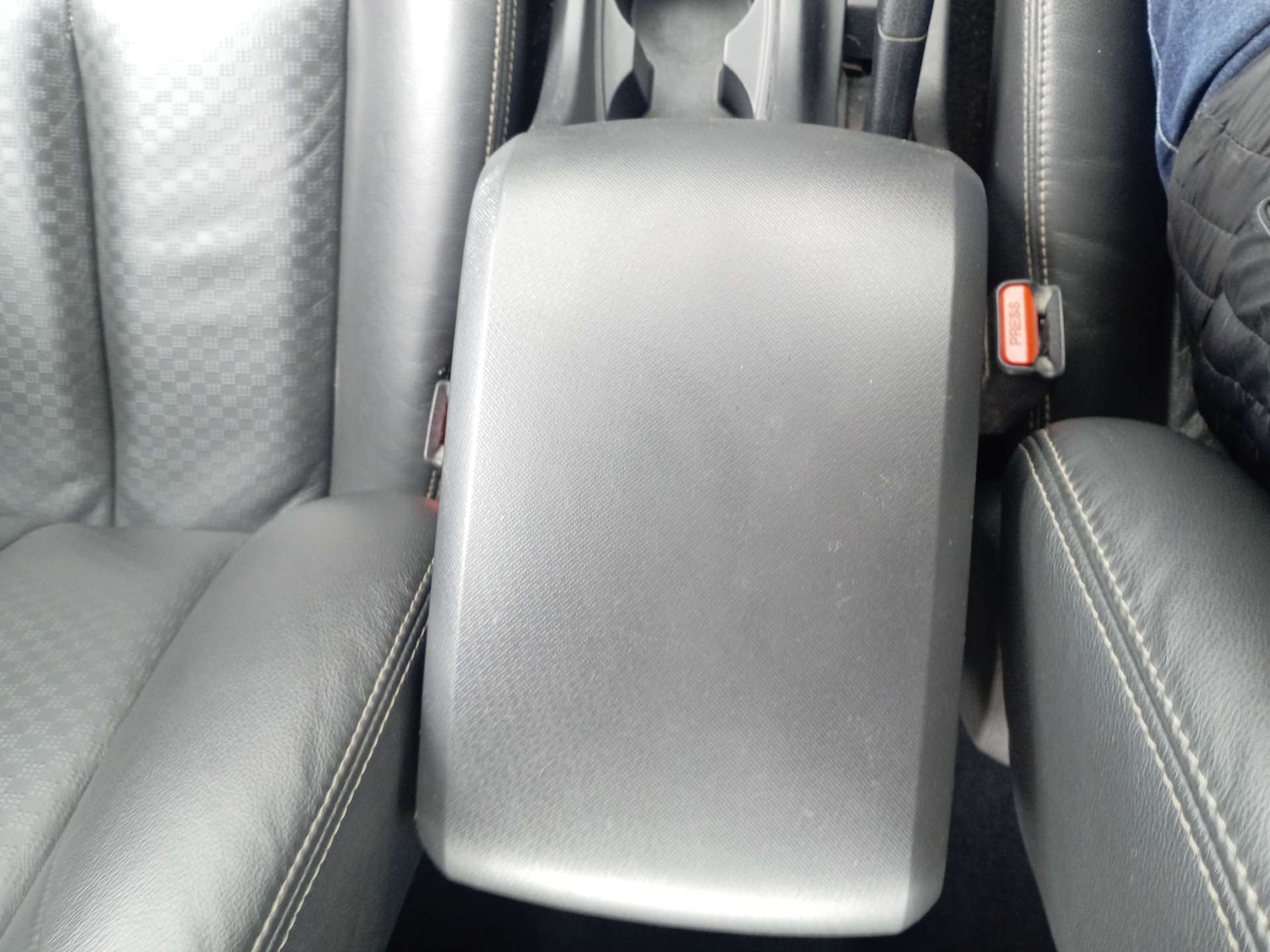 Used Isuzu D-Max 2015 for sale - 76602185: Photo 24