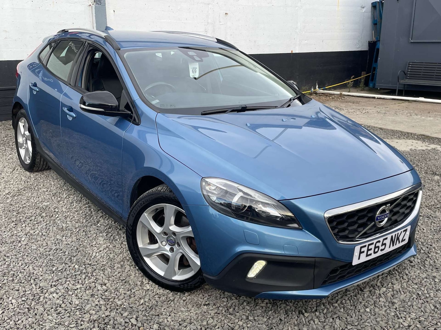 Used Volvo V40 2015 for sale - 76449774: Photo 1