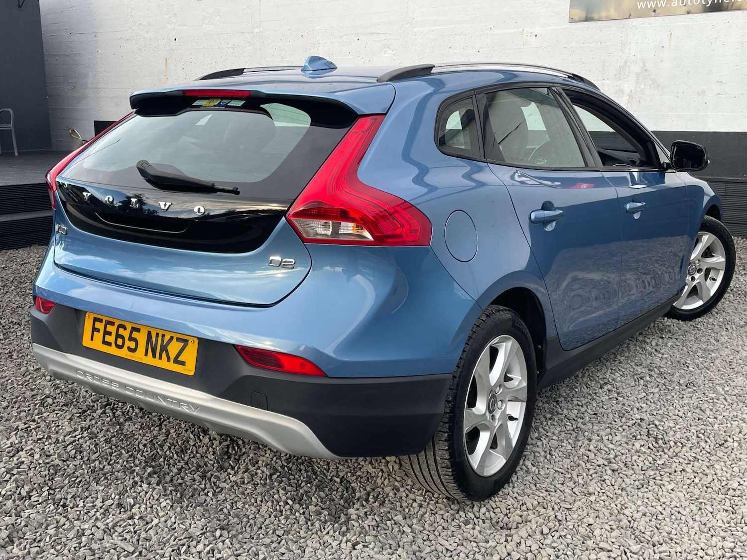 Used Volvo V40 2015 for sale - 76449774: Photo 12