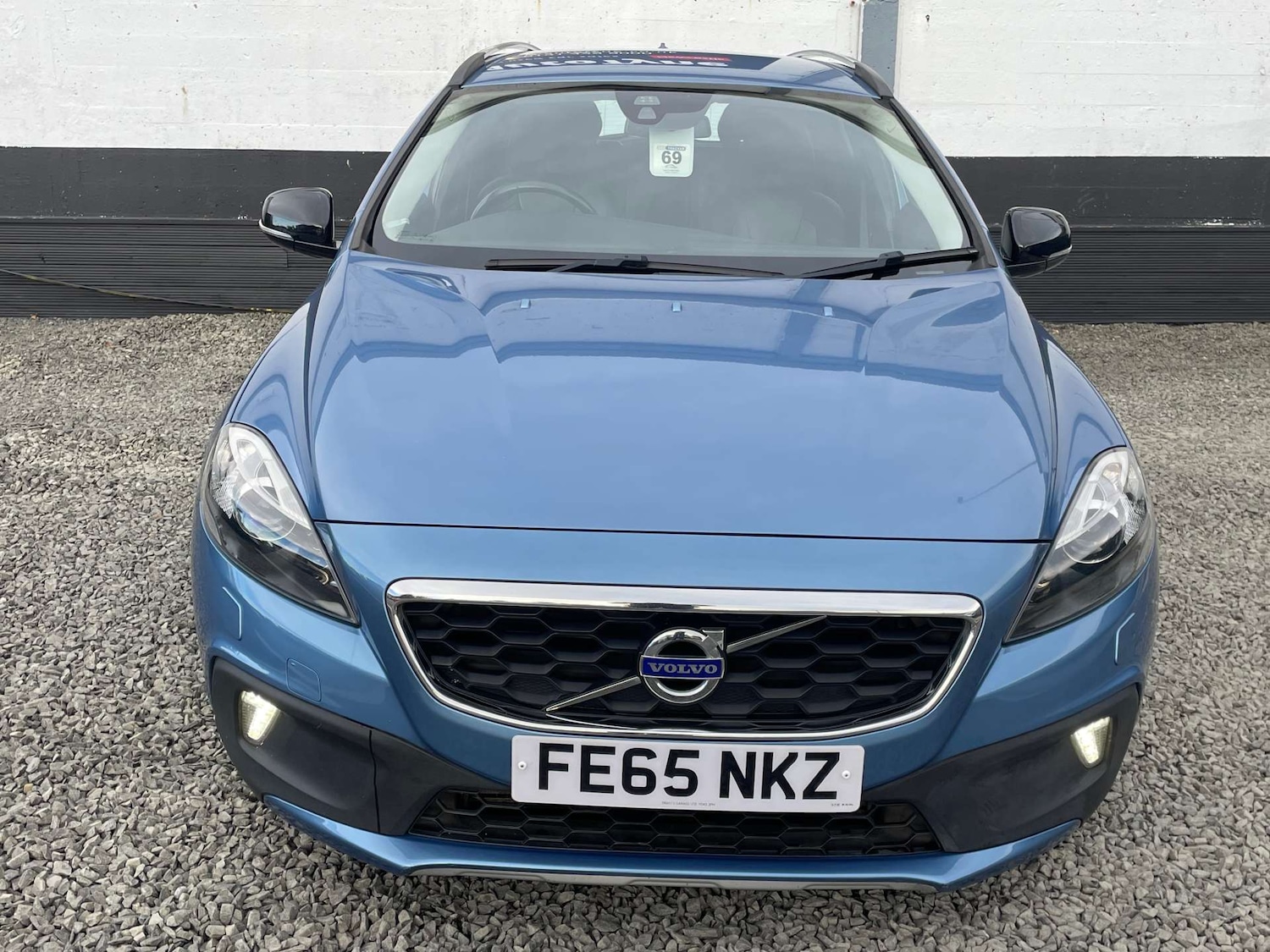 Used Volvo V40 2015 for sale - 76449774: Photo 2