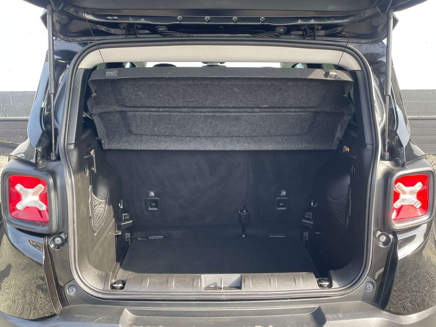 Used Jeep Renegade 2016 for sale - 77963189: Photo 10