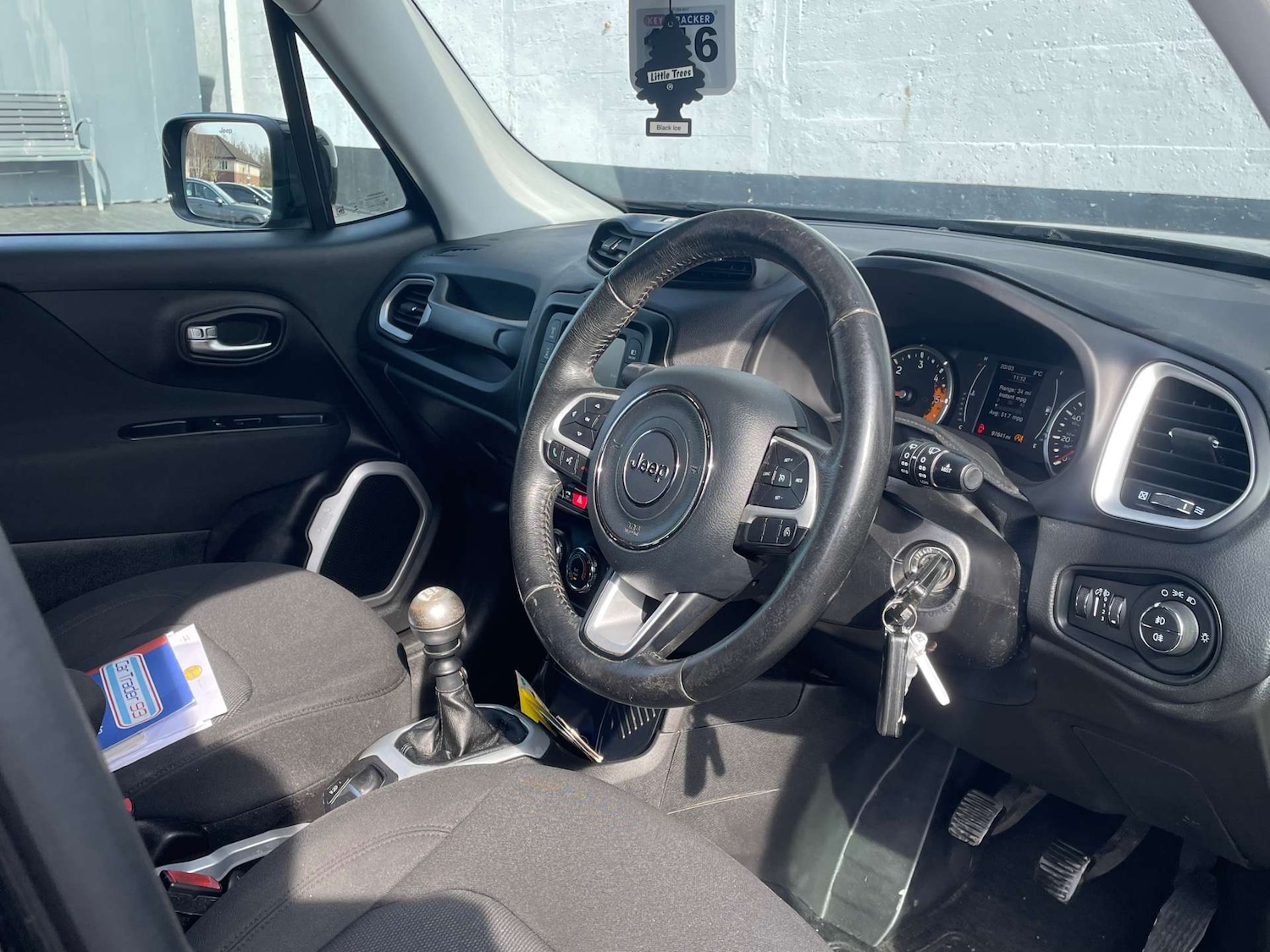 Used Jeep Renegade 2016 for sale - 77963189: Photo 16