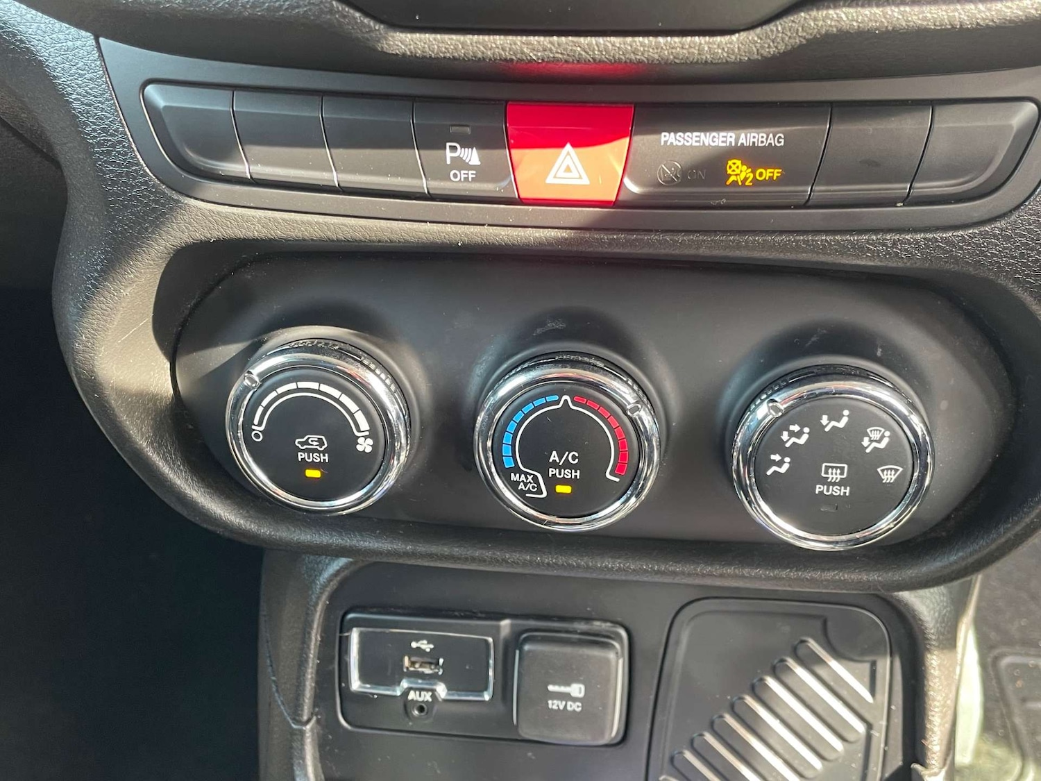 Used Jeep Renegade 2016 for sale - 77963189: Photo 19