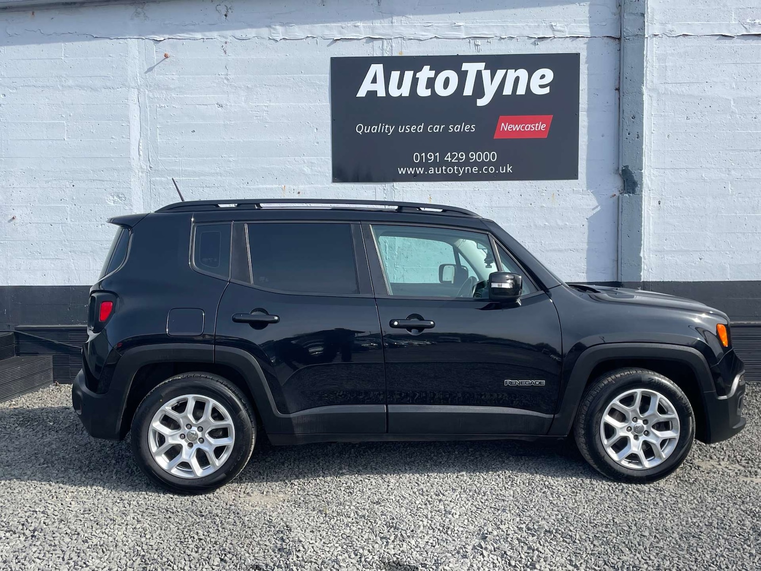Used Jeep Renegade 2016 for sale - 77963189: Photo 4