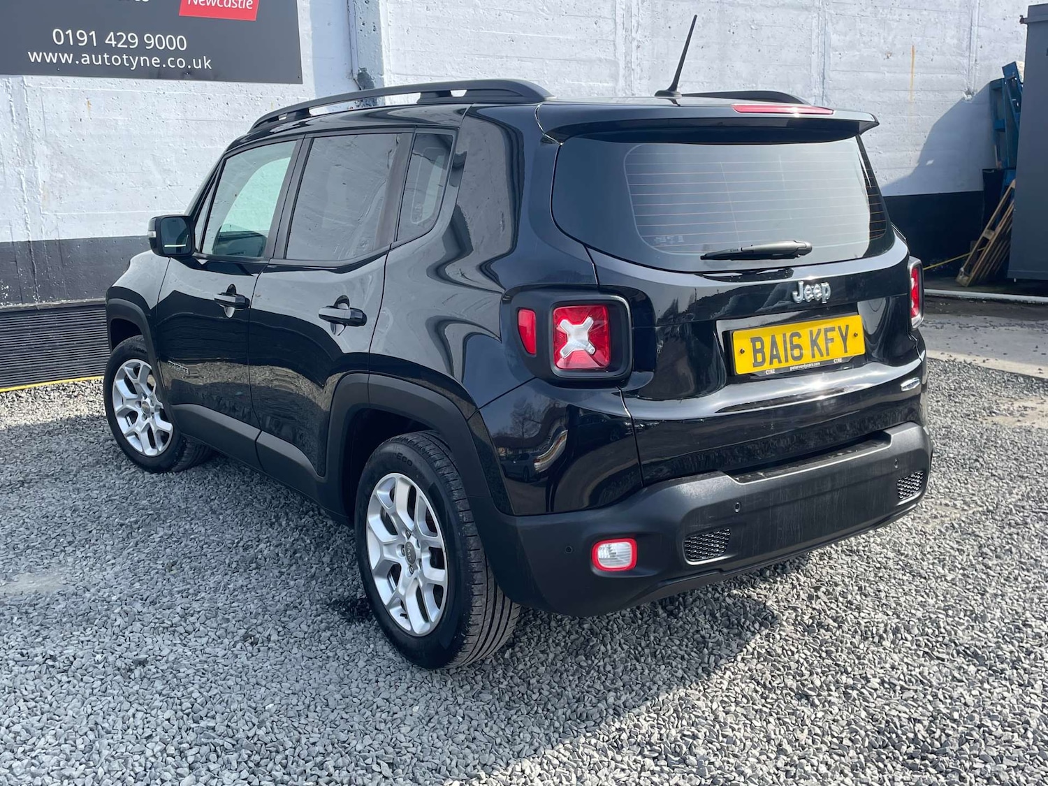 Used Jeep Renegade 2016 for sale - 77963189: Photo 6