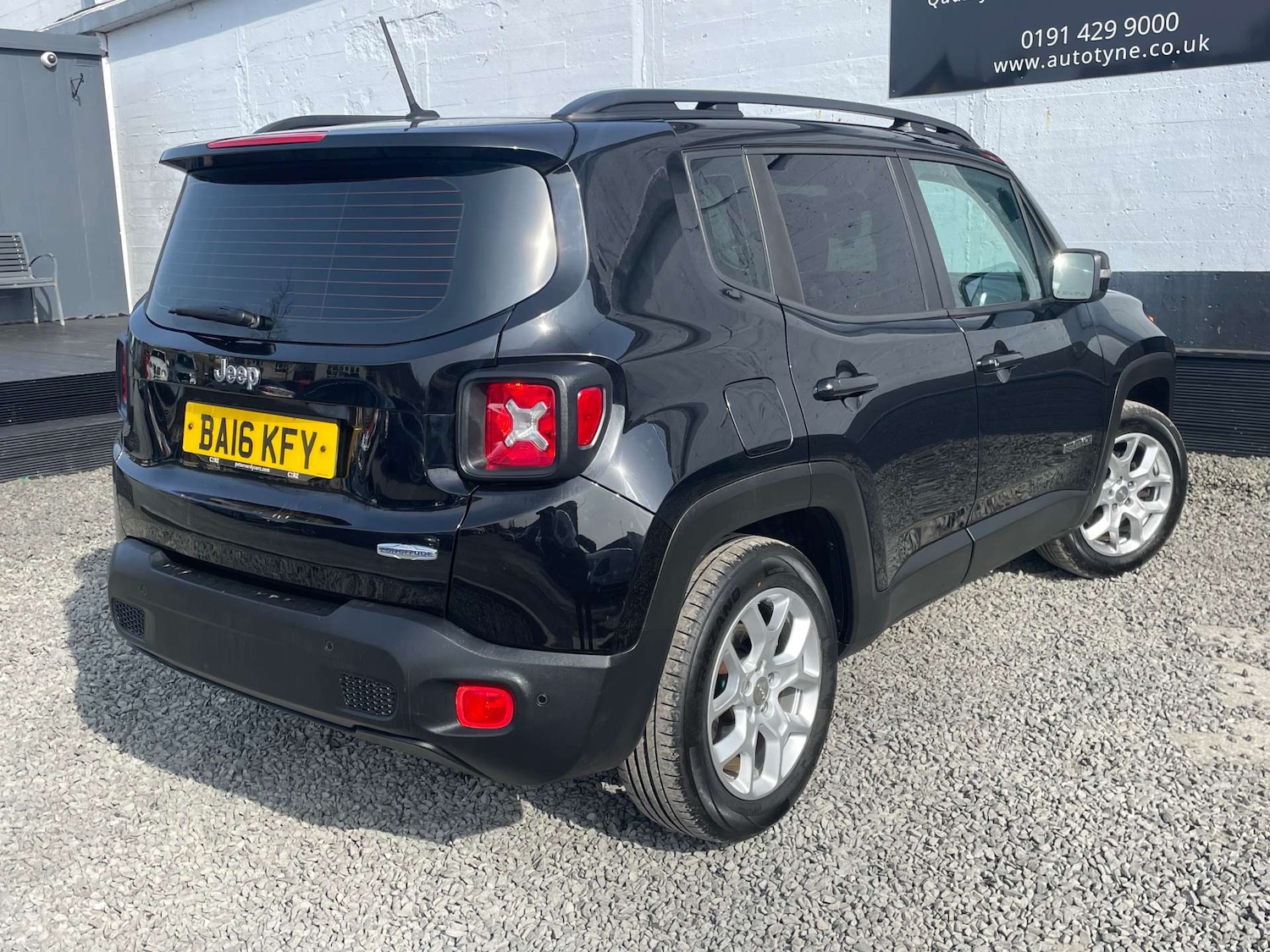 Used Jeep Renegade 2016 for sale - 77963189: Photo 8