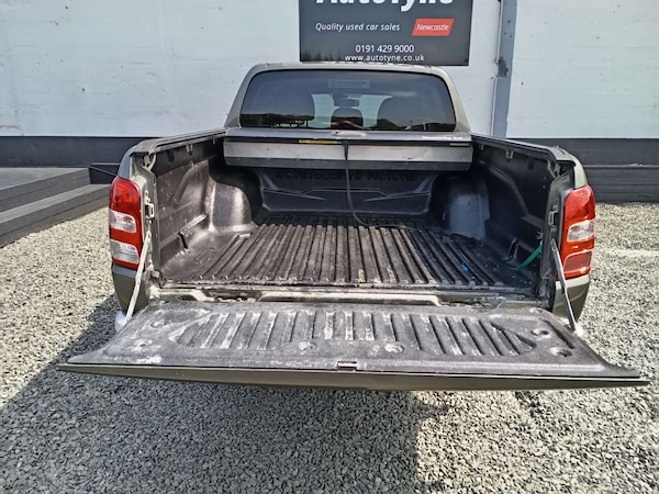 Used Mitsubishi L200 2015 for sale - 76026265: Photo 9