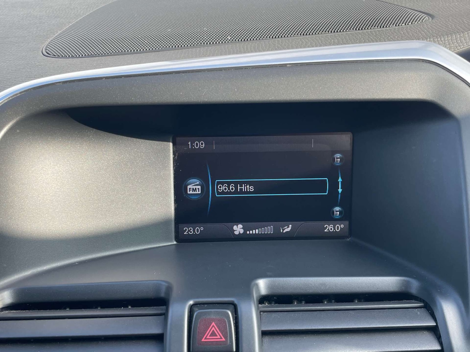 Used Volvo XC60 2014 for sale - 77802714: Photo 18