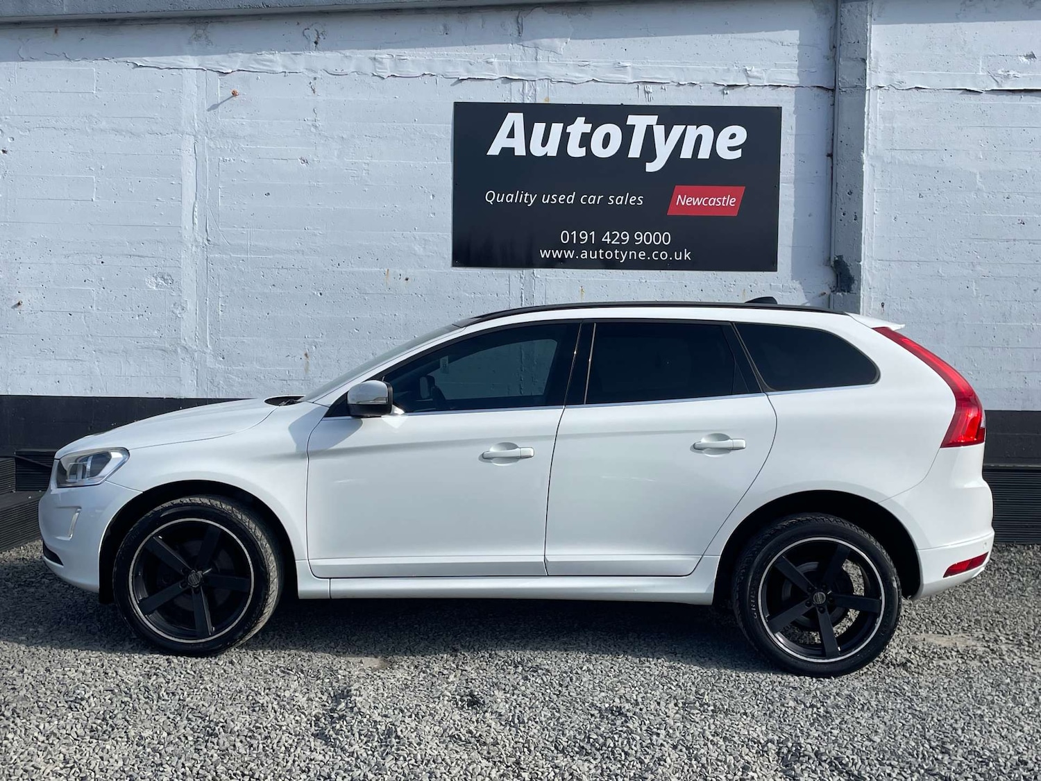 Used Volvo XC60 2014 for sale - 77802714: Photo 4