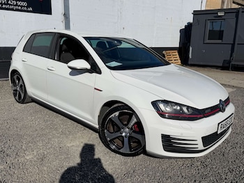 Used Volkswagen Golf 2017 for sale - 78837918: Photo