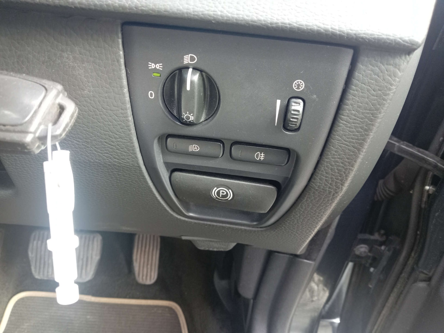 Used Volvo XC90 2011 for sale - 76601321: Photo 13