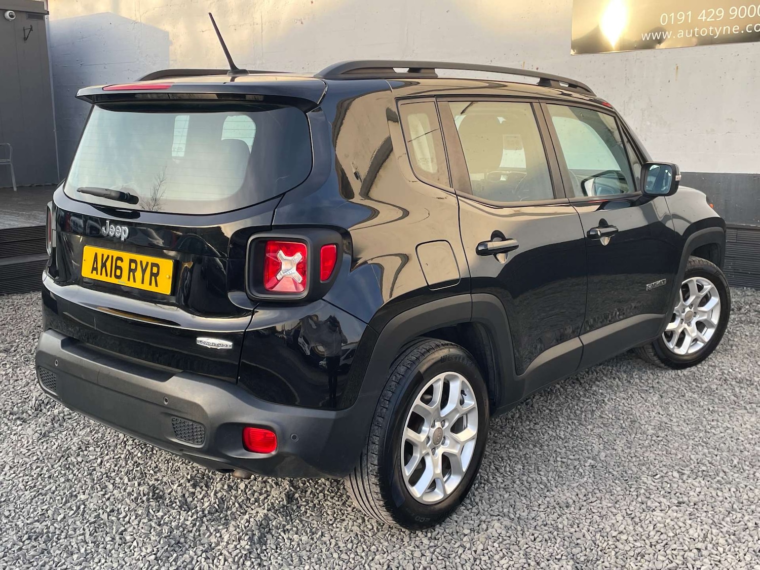 Used Jeep Renegade 2016 for sale - 77937224: Photo 6