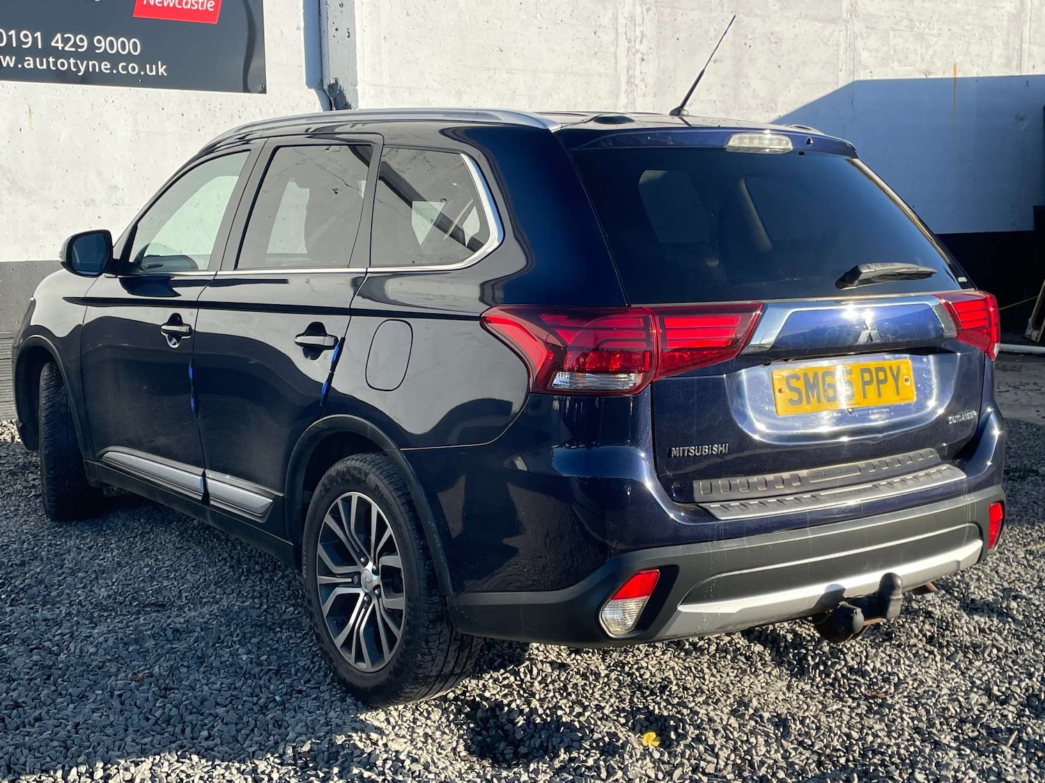 Used Mitsubishi Outlander 2015 for sale - 78083540: Photo 6