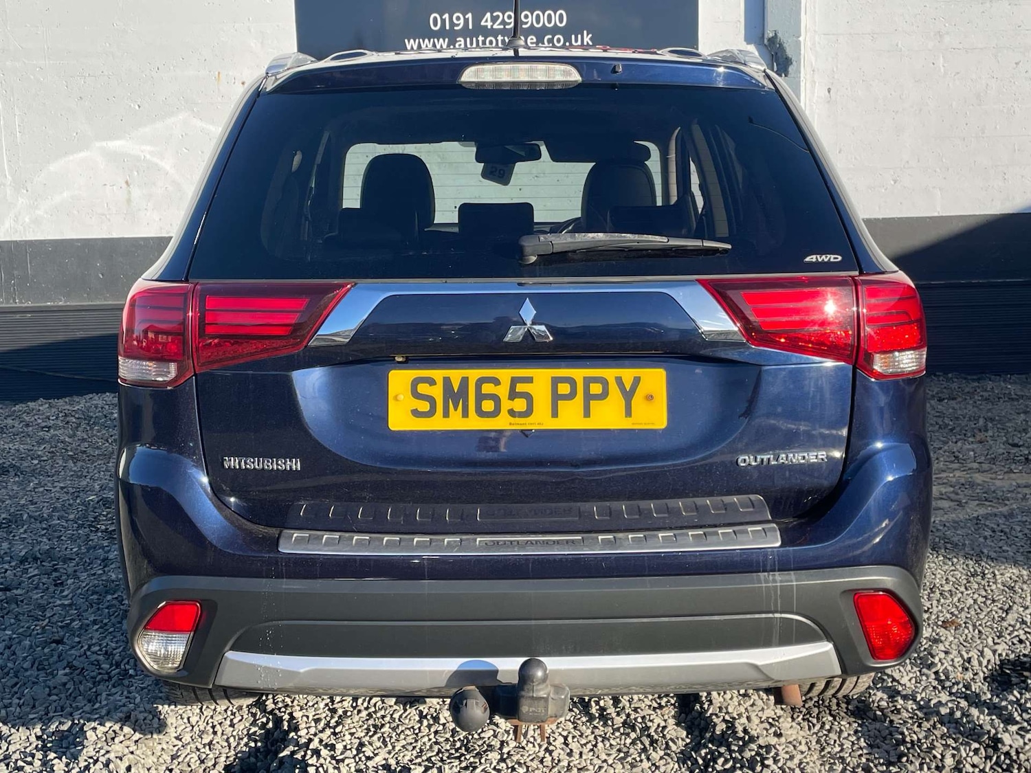 Used Mitsubishi Outlander 2015 for sale - 78083540: Photo 8