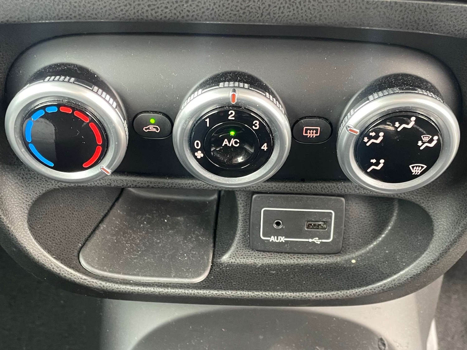 Used Fiat 500L 2016 for sale - 76352600: Photo 18