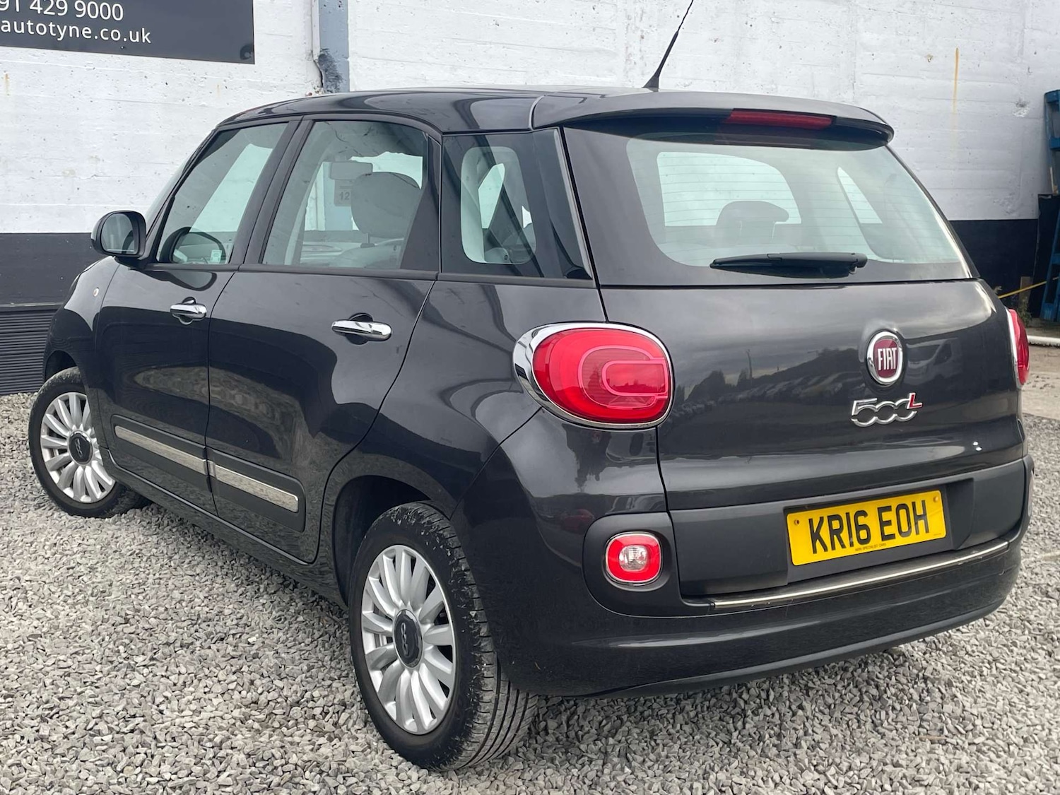 Used Fiat 500L 2016 for sale - 76352600: Photo 9