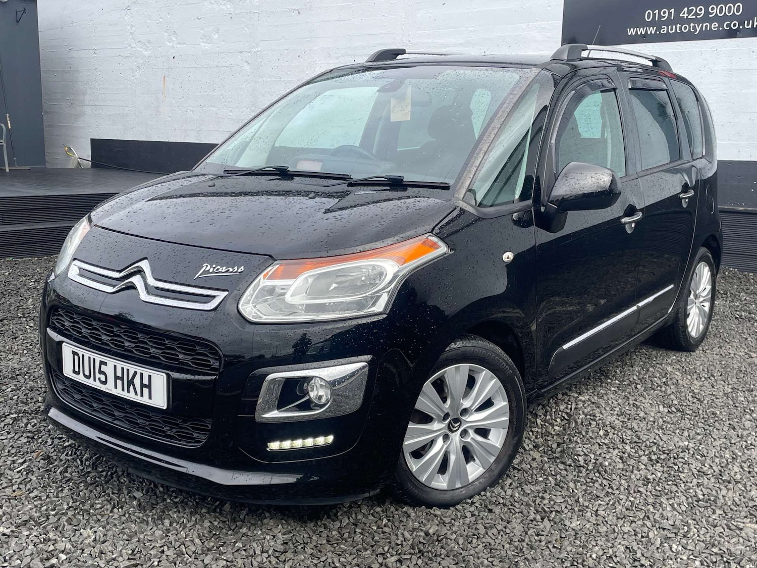 Used Citroen C3 Picasso 2015 for sale - 76345049: Photo 2