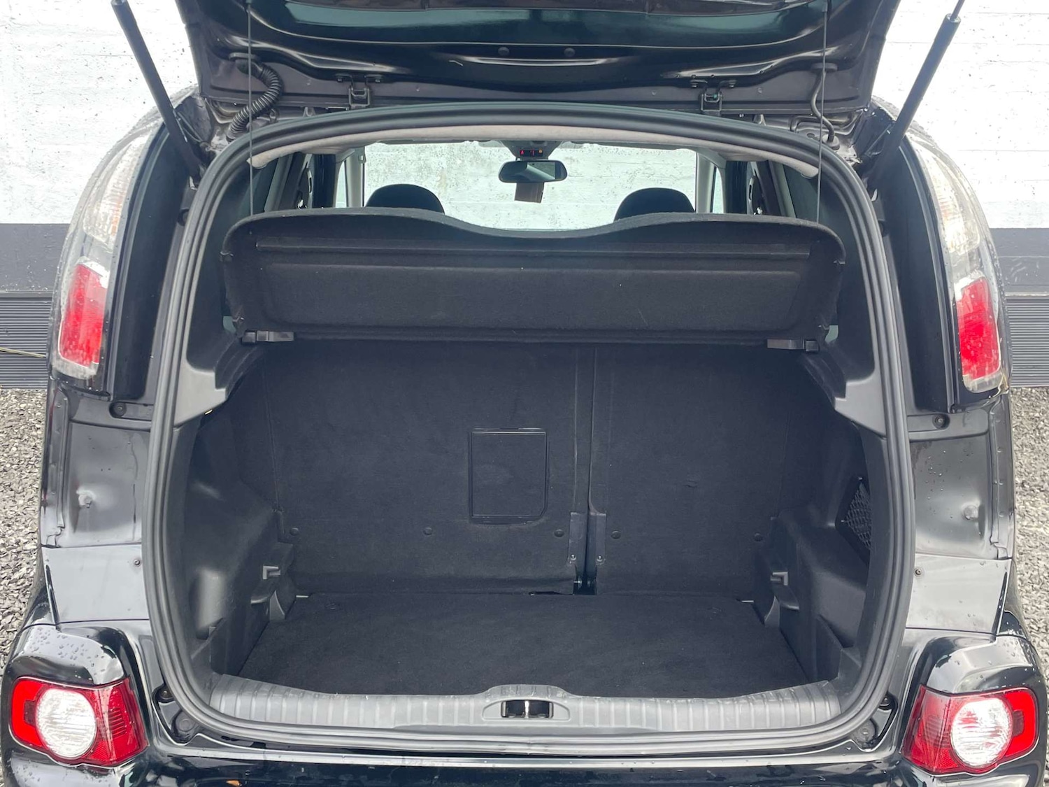 Used Citroen C3 Picasso 2015 for sale - 76345049: Photo 3