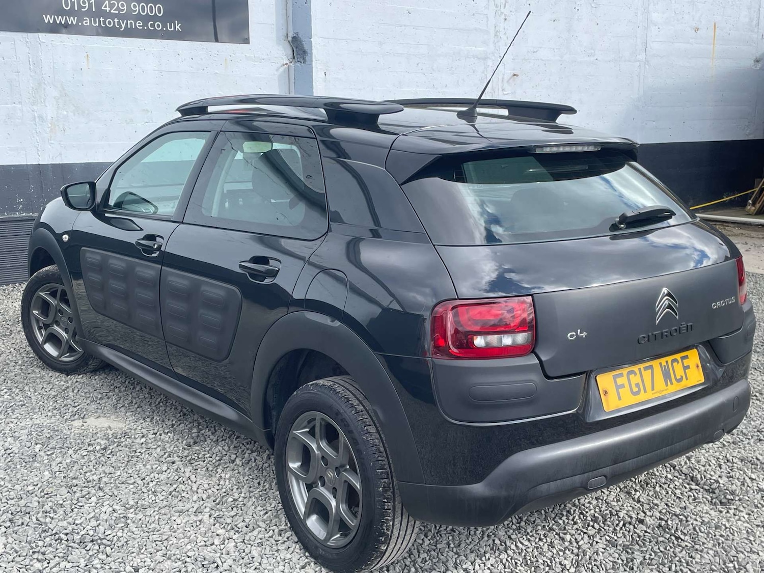 Used Citroen C4 Cactus 2017 for sale - 77818843: Photo 6