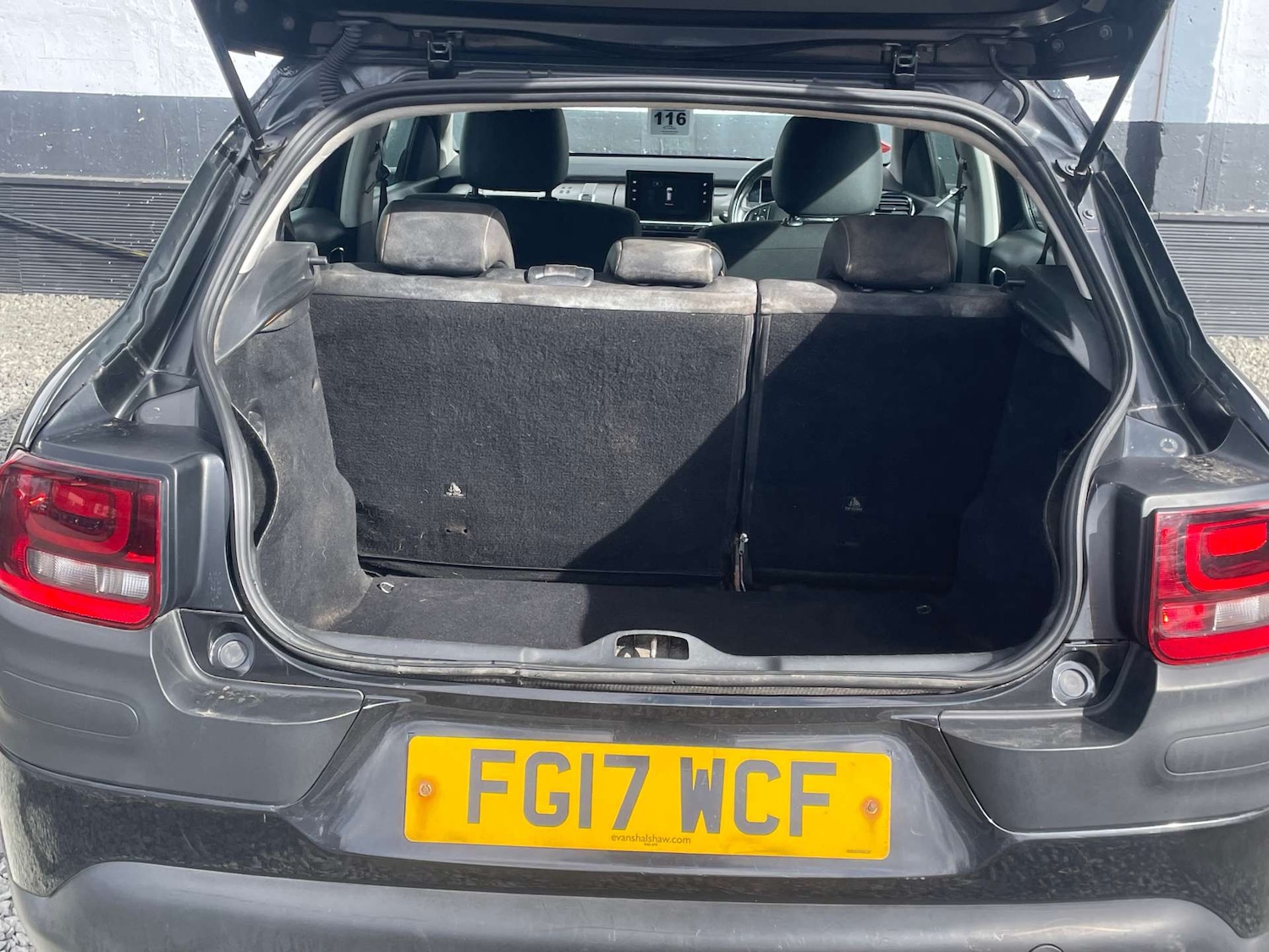 Used Citroen C4 Cactus 2017 for sale - 77818843: Photo 9