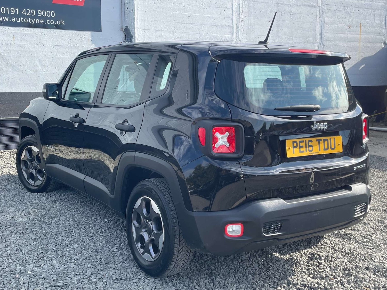 Used Jeep Renegade 2016 for sale - 76114474: Photo 8
