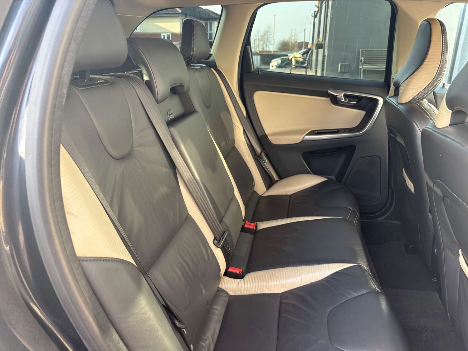 Used Volvo XC60 2012 for sale - 77765824: Photo 24