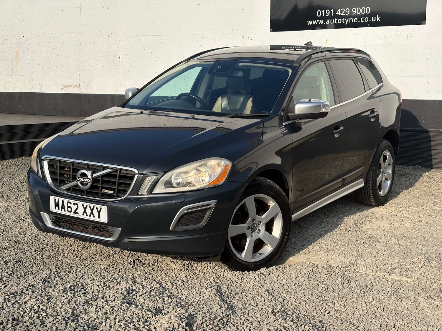 Used Volvo XC60 2012 for sale - 77765824: Photo 3