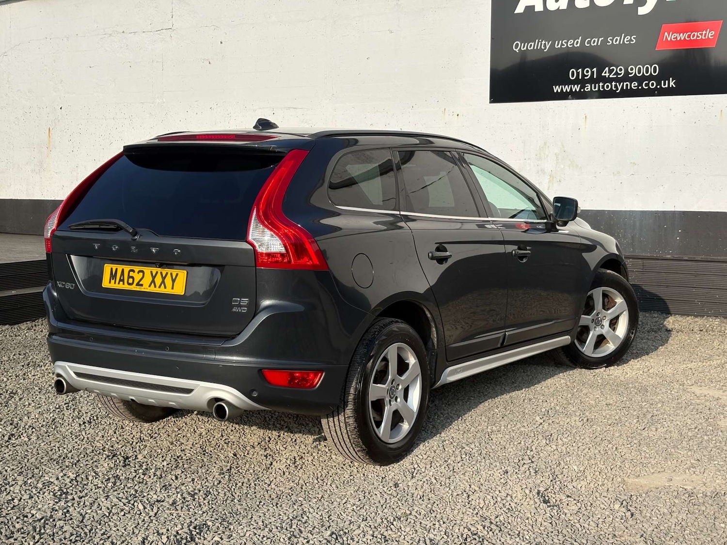 Used Volvo XC60 2012 for sale - 77765824: Photo 4