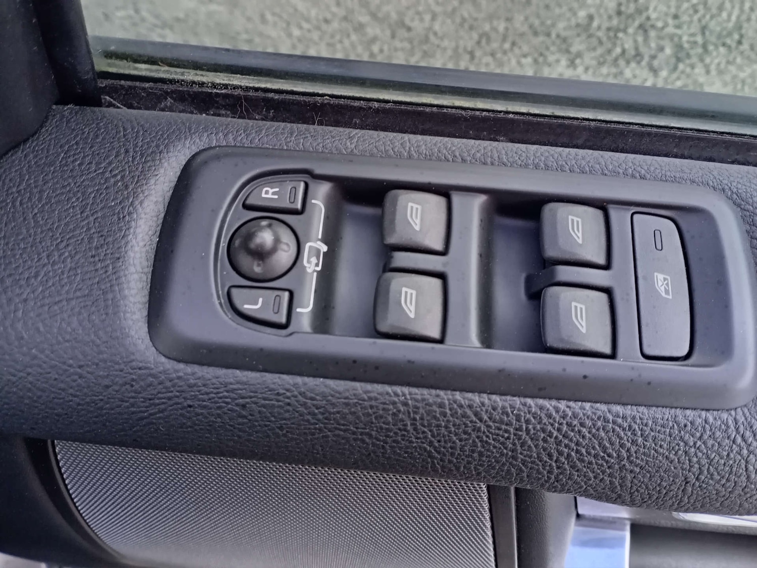 Used Land Rover Discovery 2016 for sale - 76600605: Photo 14