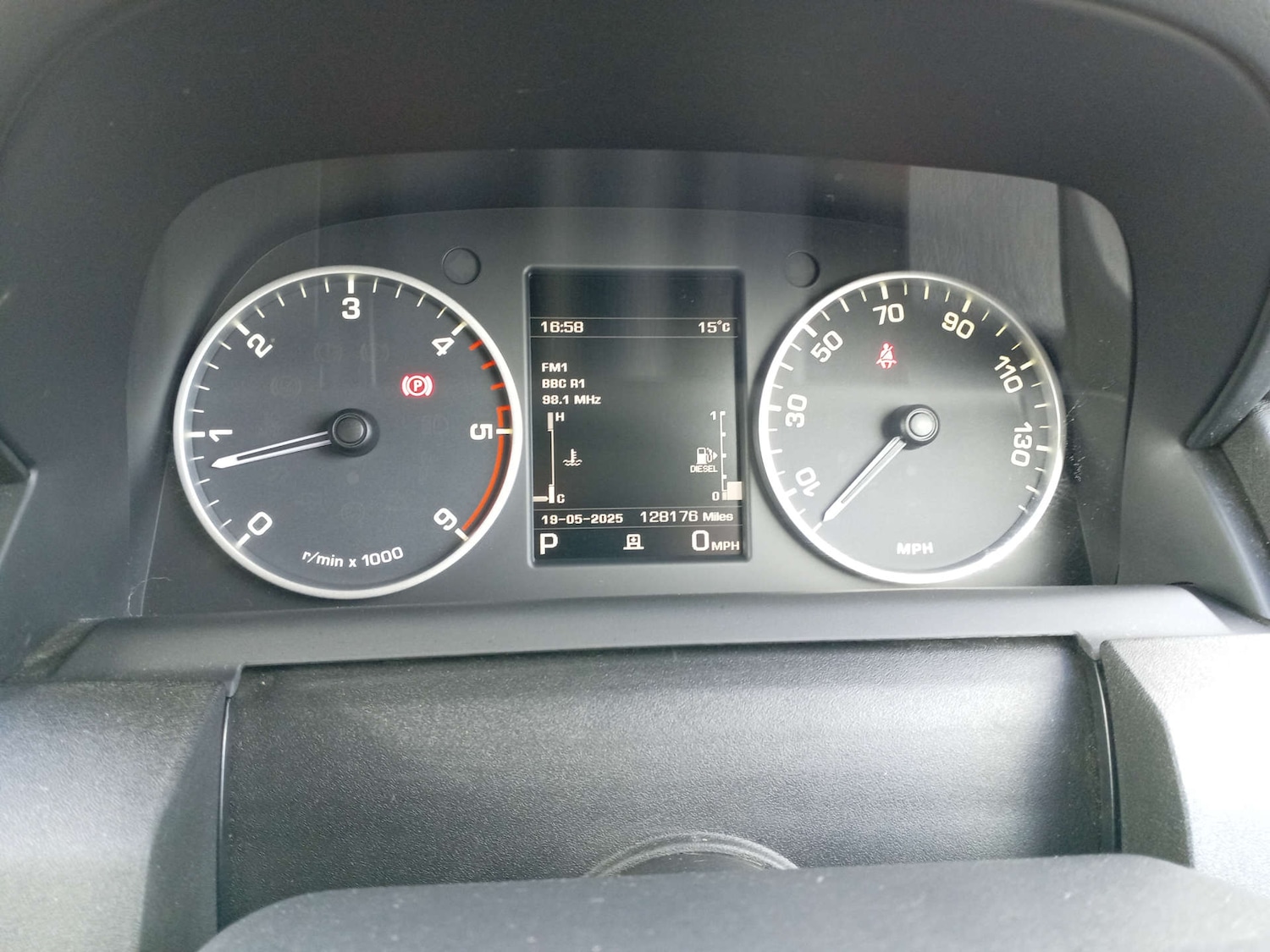 Used Land Rover Discovery 2016 for sale - 76600605: Photo 17