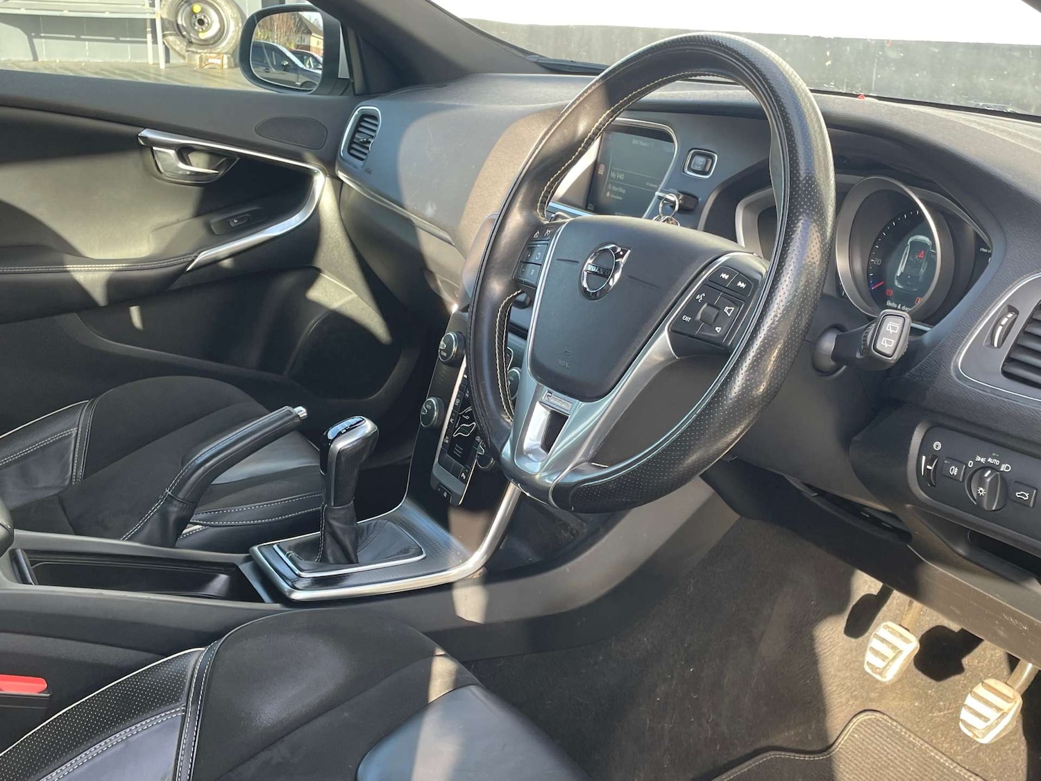 Used Volvo V40 2016 for sale - 77200736: Photo 14