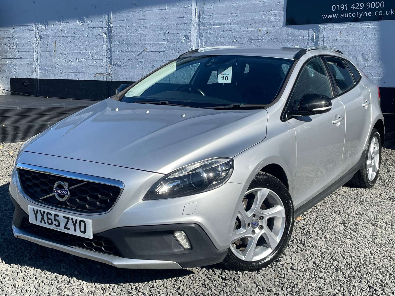 Used Volvo V40 2015 for sale - 76009001: Photo 3