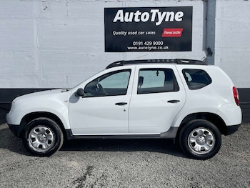 Used Dacia Duster 2015 for sale - 77818844: Photo