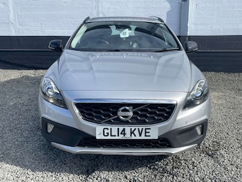 Used Volvo V40 2014 for sale - 76114475: Photo
