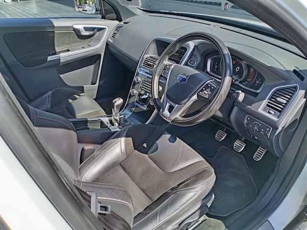 Used Volvo XC60 2015 for sale - 76278232: Photo 10