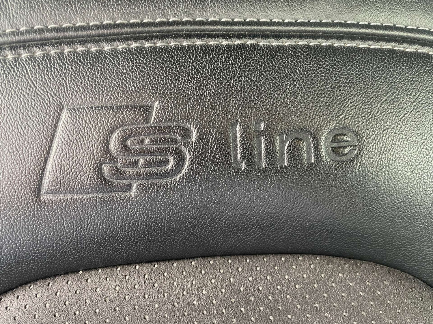 Vehicle 33