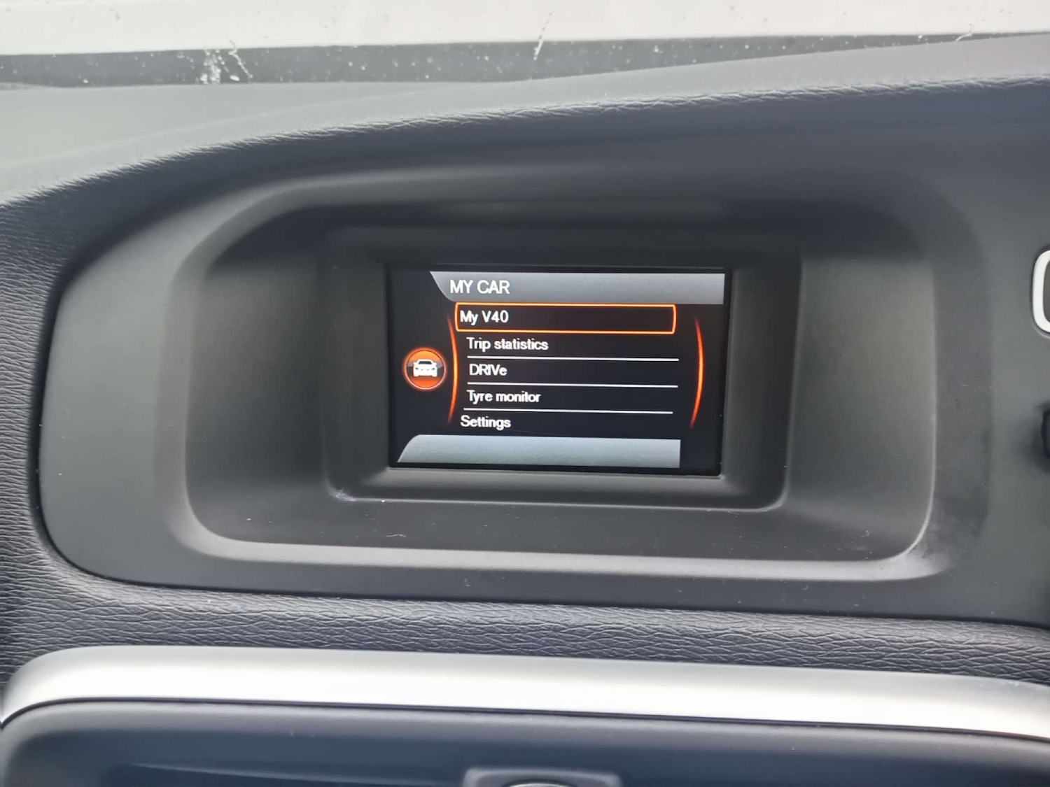 Used Volvo V40 2019 for sale - 76845387: Photo 15