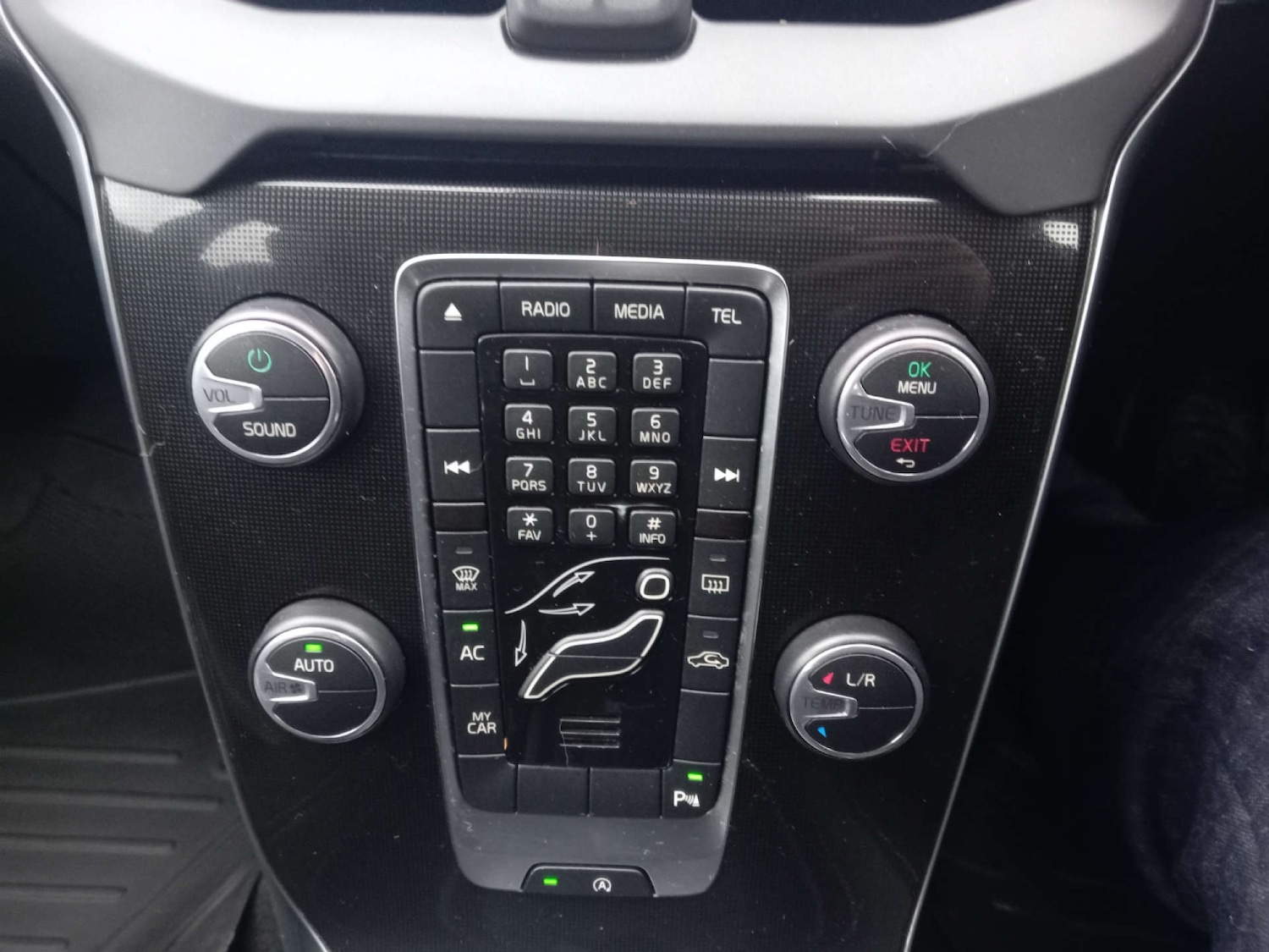 Used Volvo V40 2019 for sale - 76845387: Photo 16