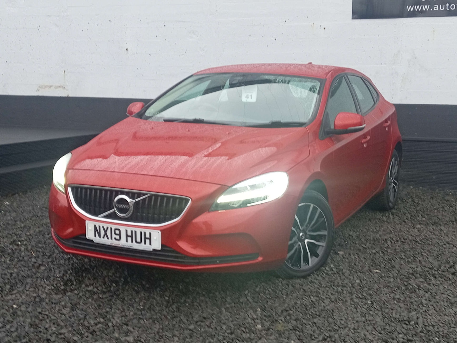 Used Volvo V40 2019 for sale - 76845387: Photo 3