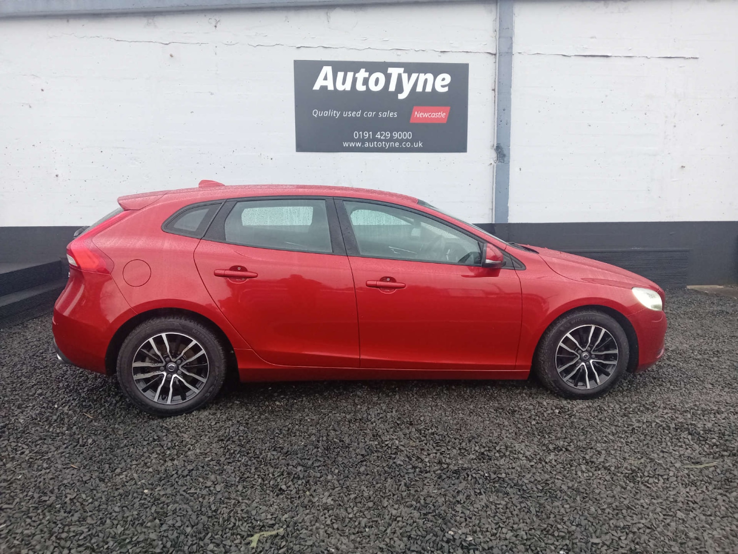 Used Volvo V40 2019 for sale - 76845387: Photo 4