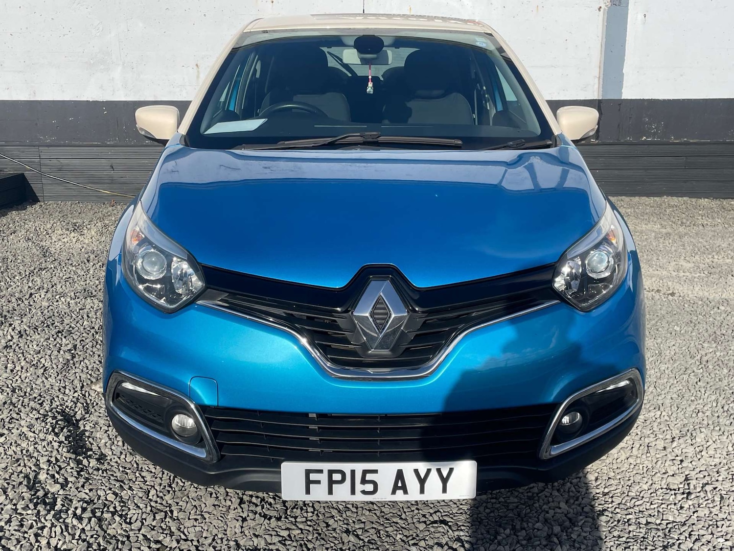 Used Renault Captur 2015 for sale - 78087724: Photo 2