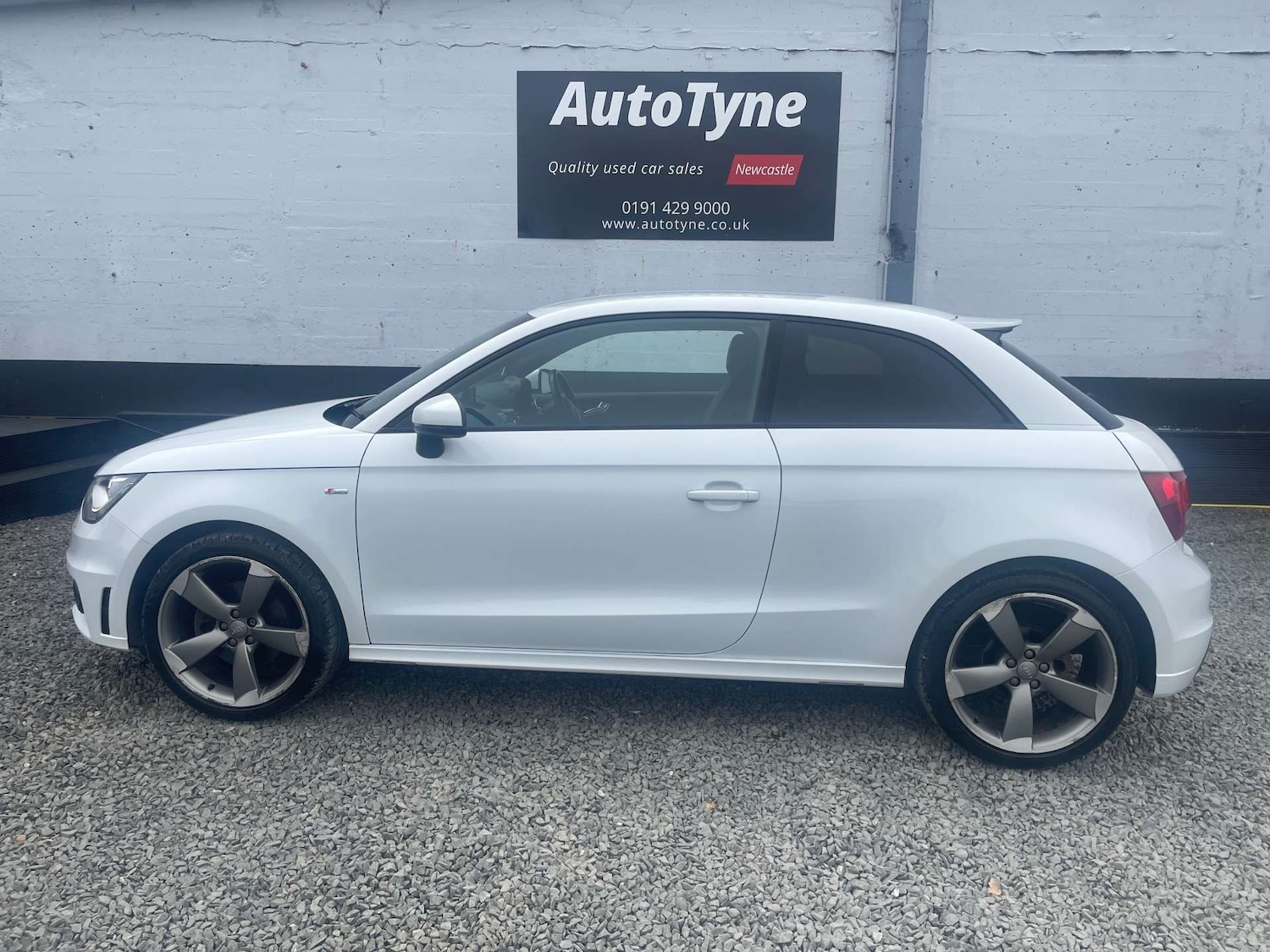 Used Audi A1 2012 for sale - 76601574: Photo 5