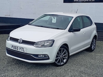 Used Volkswagen Polo 2015 for sale - 75321475: Photo