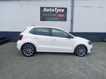 Used Volkswagen Polo 2015 for sale - 75321475: Photo