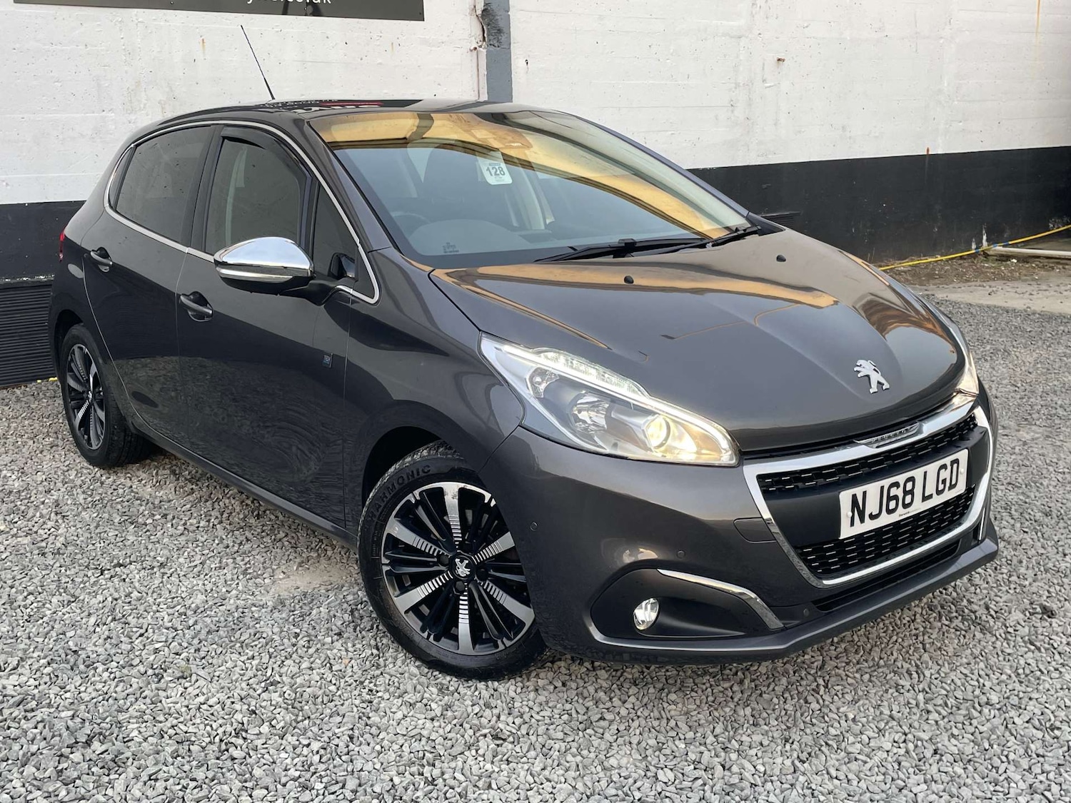 Used Peugeot 208 2018 for sale - 77990049: Photo 1